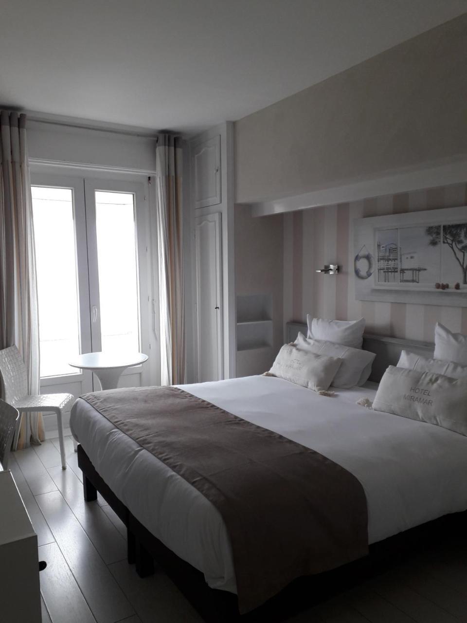 Hotel The Originals Miramar, Royan Pontaillac Exterior photo